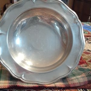 Vintage silverplated dish/platter/bowl